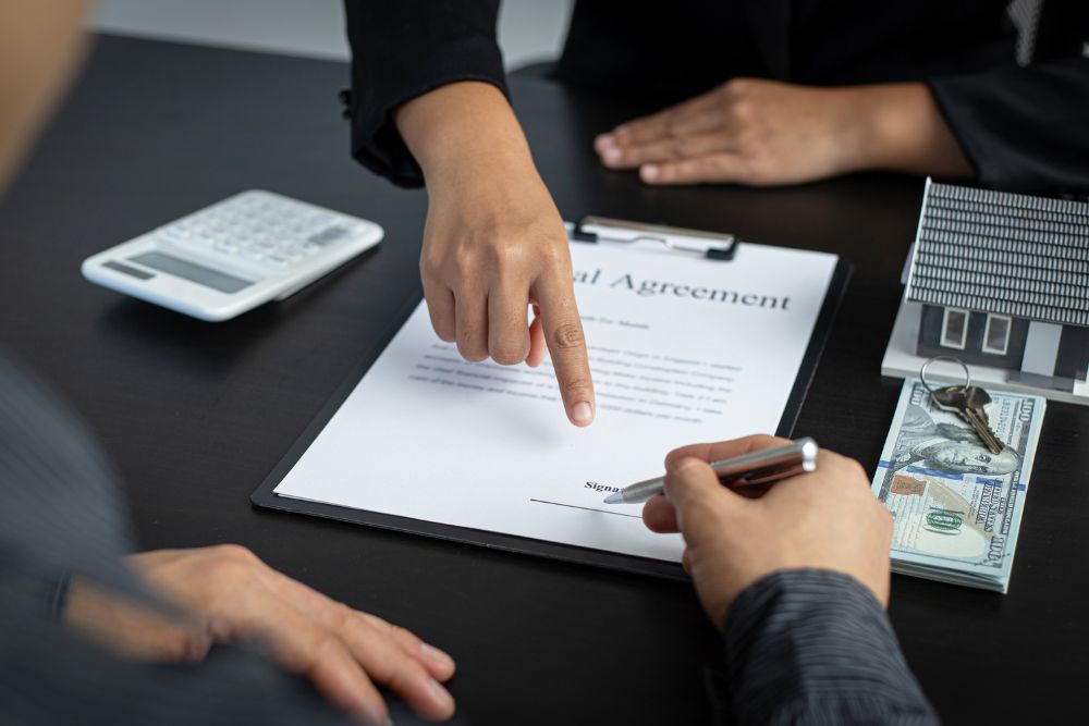 Do I need home insurance when buying a home? Reviewing homeowners insurance requirements, coverage, and mortgage needs